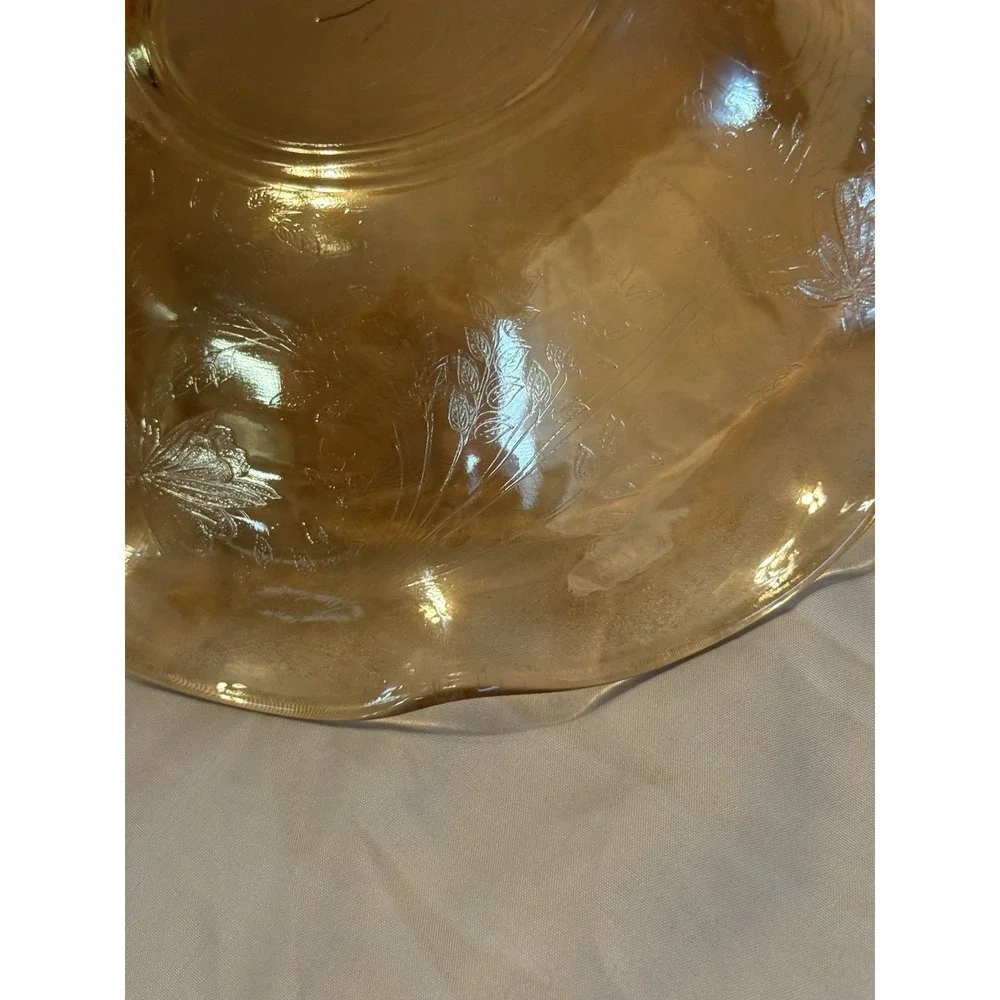 VINTAGE RUFFLED EDGE CARNIVAL GLASS BOWL etched flowers &  leaves on bottom 9.5